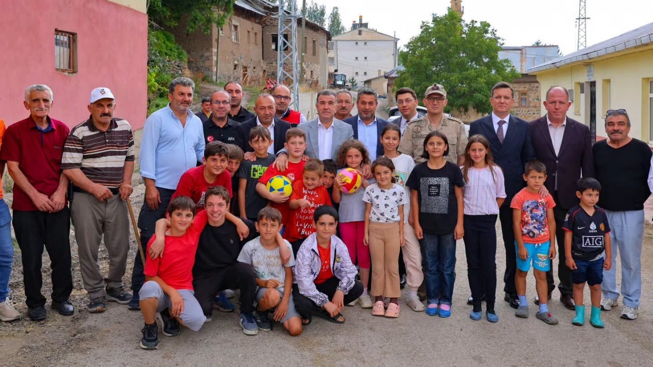 Vali Eldivan, yangınzedeleri yalnız bırakmadı