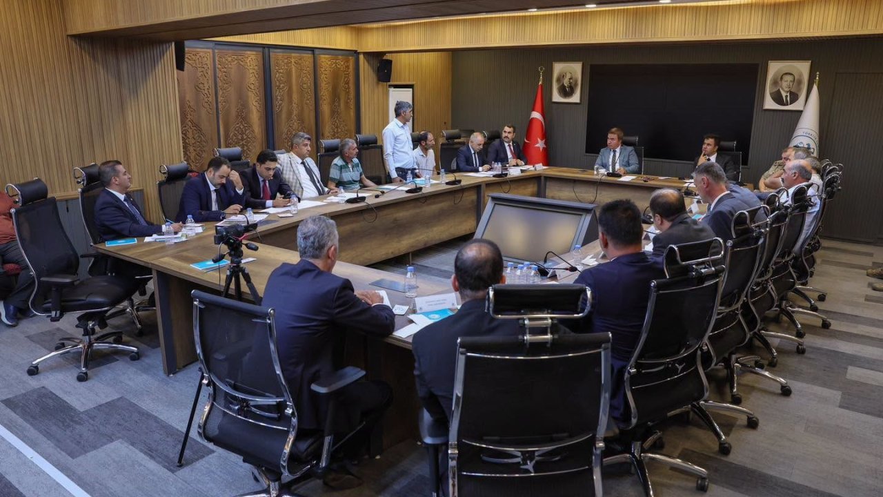 Erzincan’da muhtarlarla istişare toplantısı: Talepler tek tek dinlendi