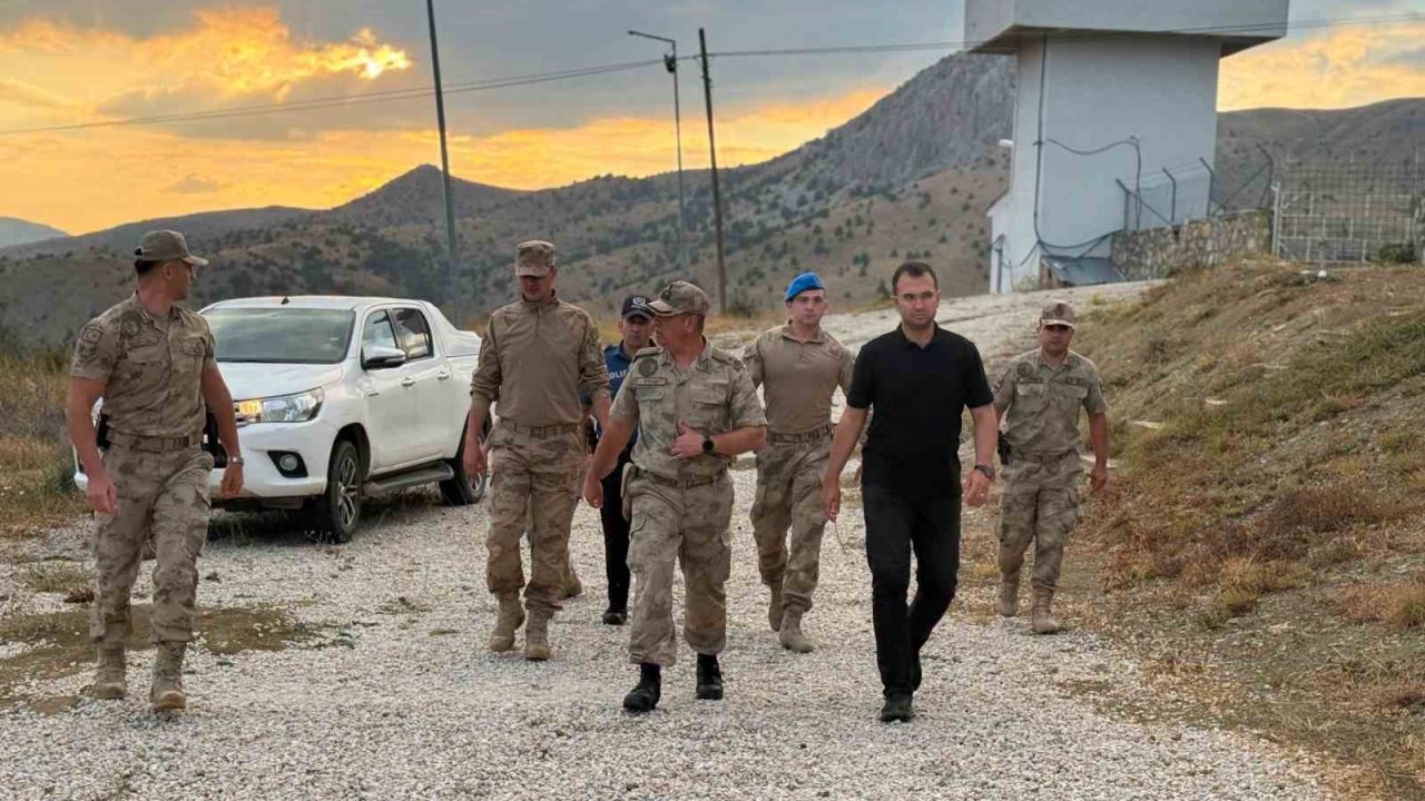 Refahiye Kaymakamı Taşkıran, jandarmanın çalışmalarını yerinde inceledi