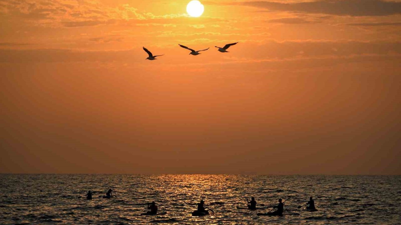 Mersin’de deniz sporları ücretsiz eğitimlerle yaygınlaşıyor