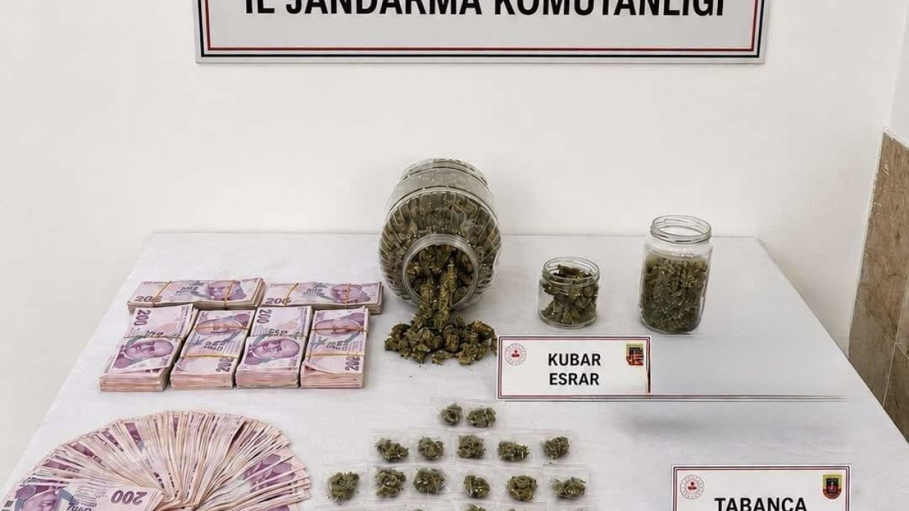 Uyuşturucu alışverişine suçüstü: 2 gözaltı