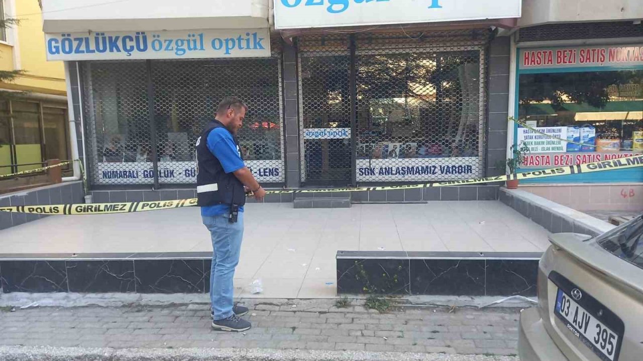 Dördüncü kattan düşen kadın hayatını kaybetti