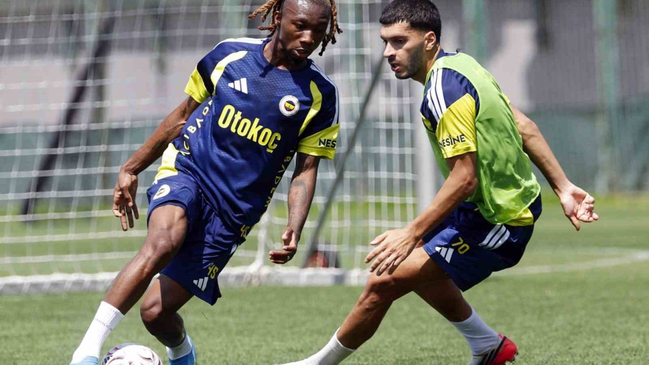 Fenerbahçe, Konyaspor maçı hazırlıklarına ara vermeden başladı