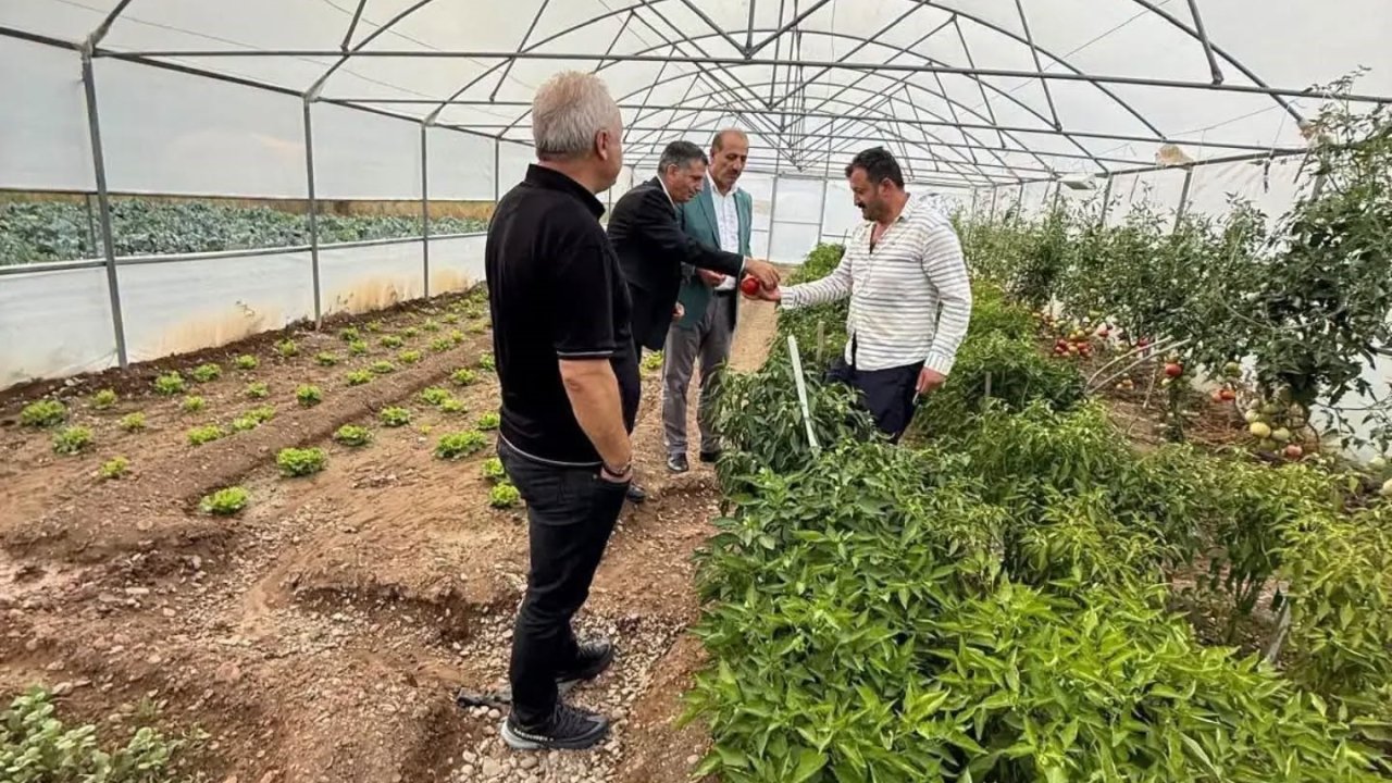 Milletvekili Ateş, doludan zarar gören Eko-Köy’de çiftçileri ziyaret etti