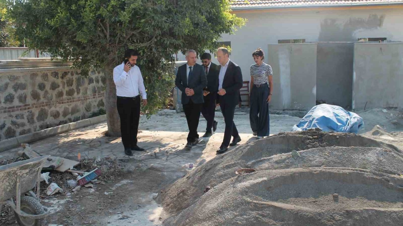 Erzin Mustafalı Camii’ndeki restorasyon çalışmaları sürüyor