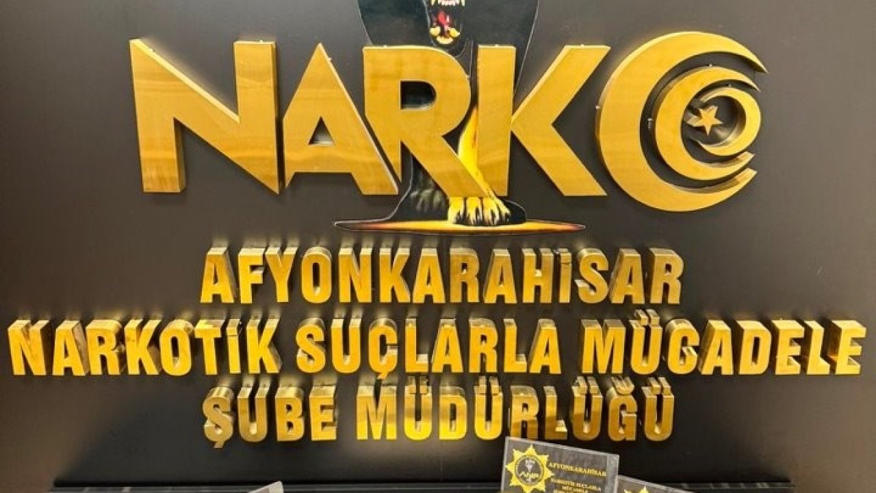 Polis durdurduğu iki otomobilde uyuşturucu ele geçirdi