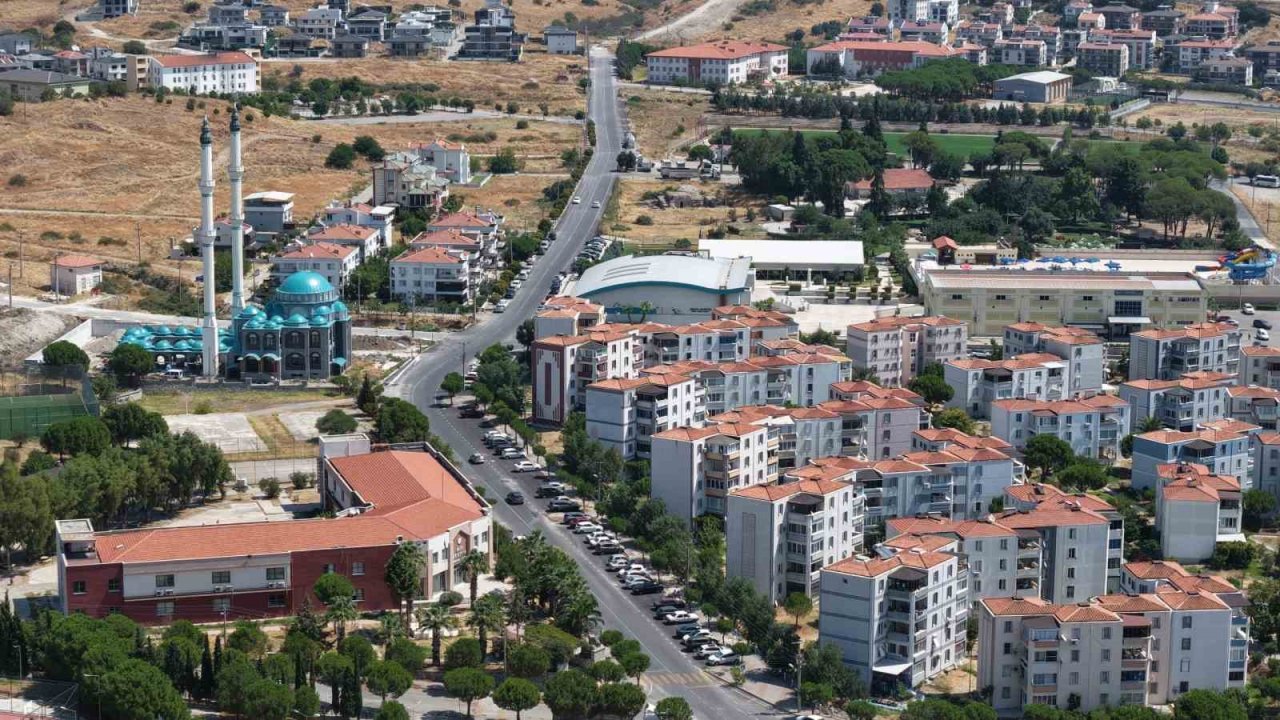 Bergama’da yollar yenileniyor, ulaşım daha güvenli hale geliyor