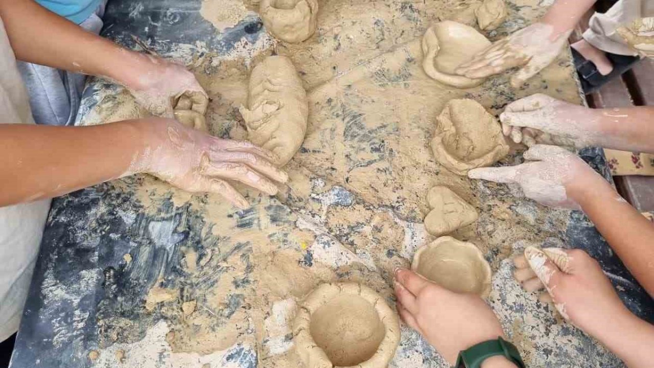 Çocuklar seramik çamuruyla hayal güçlerini sanata yansıttı