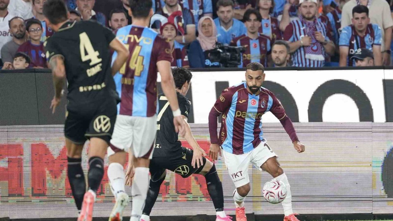 UEFA Avrupa Ligi: Trabzonspor: 0 - Ferencvaros: 1 (İlk yarı)