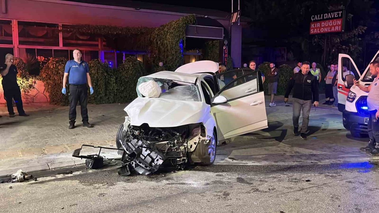 Bursa’da otomobil ile jip çarpıştı: 2 güvenlik görevlisi hayatını kaybetti