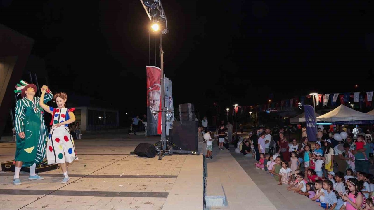 Büyükşehir’den miniklere ’İki bavul dolusu’ eğlence