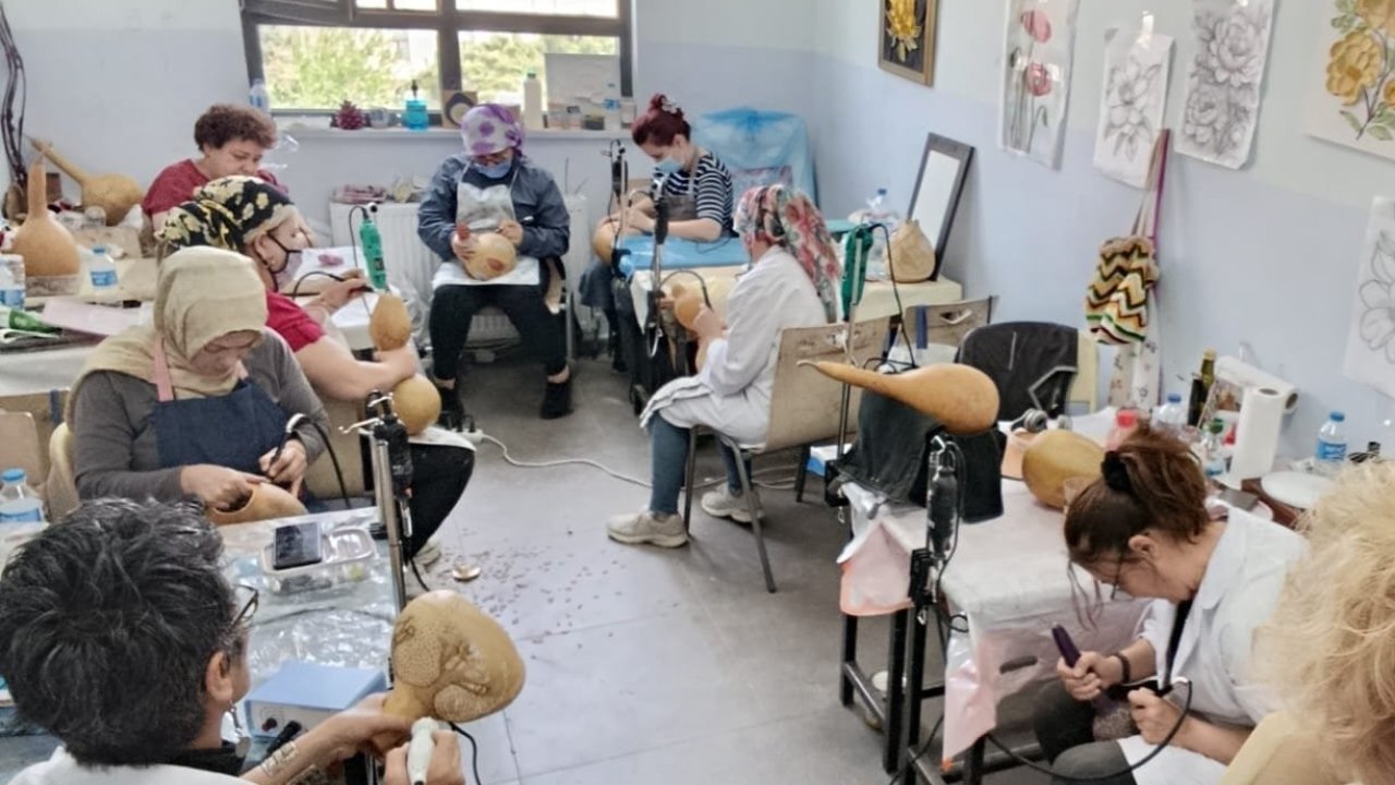 Halk eğitim merkezlerinde yaz dönemi kursları sürüyor