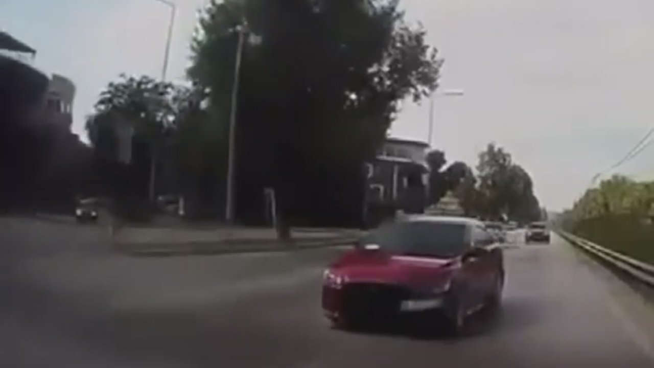 Mudanya’da makas dehşeti kamerada… Kazaya neden olan sürücüye 90 bin lira ceza