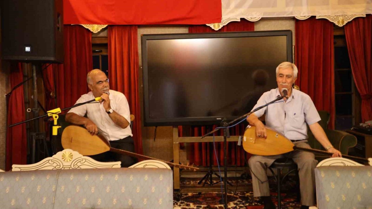Yunusemre’de saz, söz ve şiir buluştu