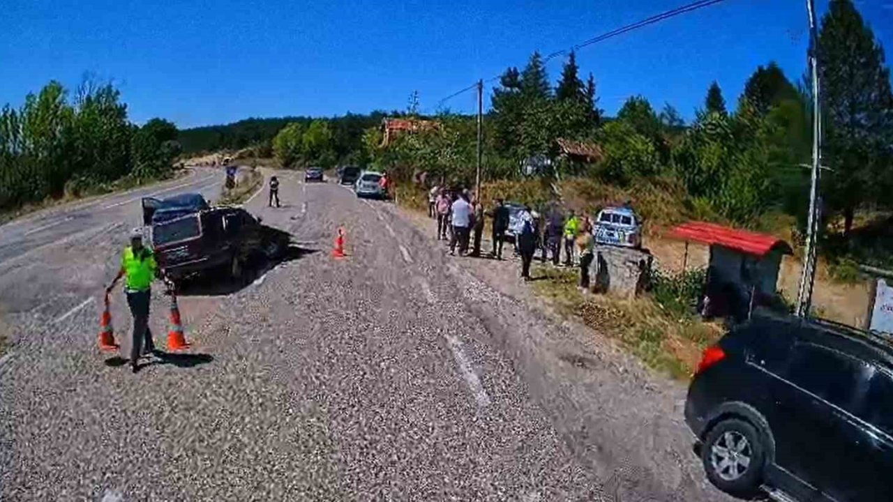Kastamonu’da iki otomobil çarpıştı: 2 yaralı
