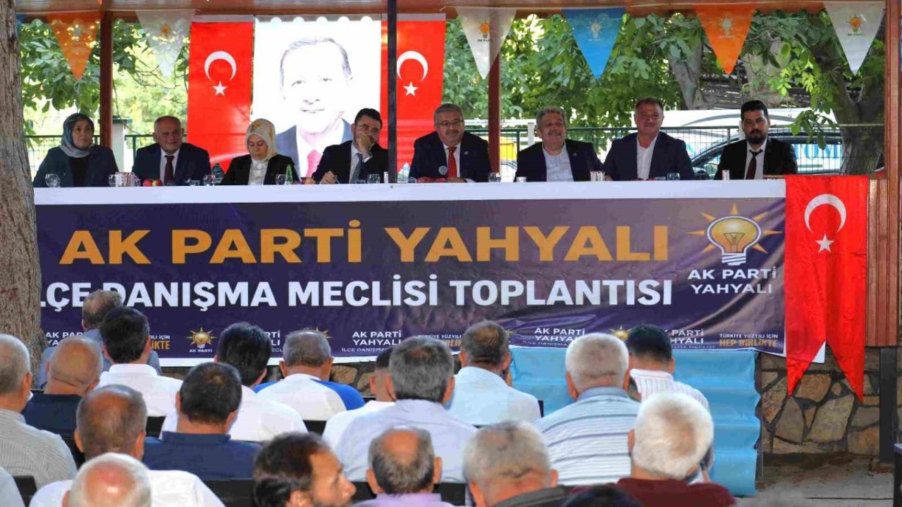 AK Parti Yahyalı İlçe Başkanı Sarıçiçek: "Bizler bu yola koltuk sevdasıyla değil, hizmet sevdasıyla çıktık"