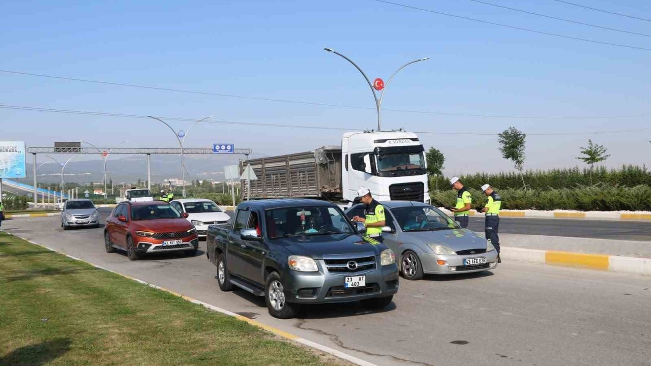 Kütahya’da emniyet kemeri ve çocuk bağlama sistemi denetimi