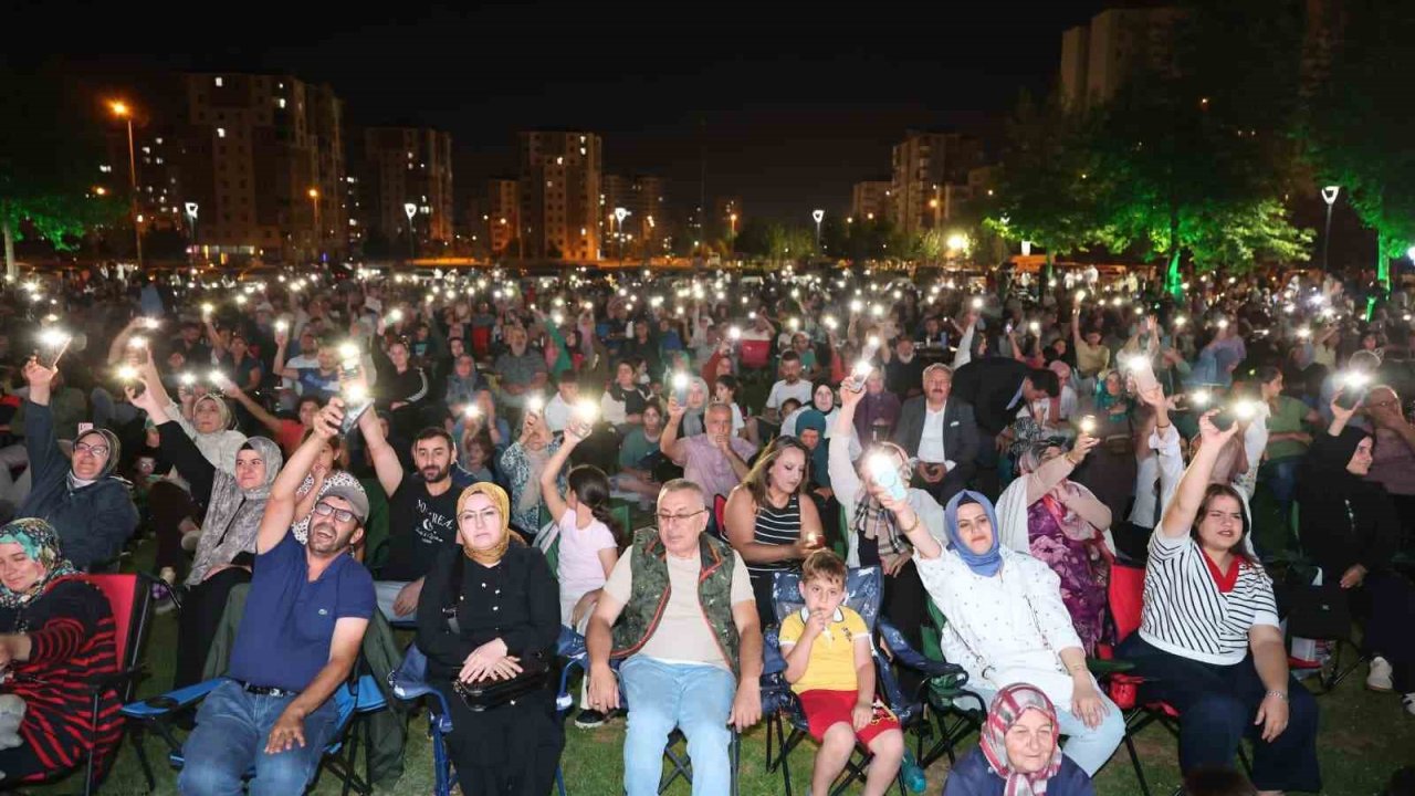 Talha Bora Öge ve Orkestrası Melikgazi’de unutulmaz bir akşam yaşattı