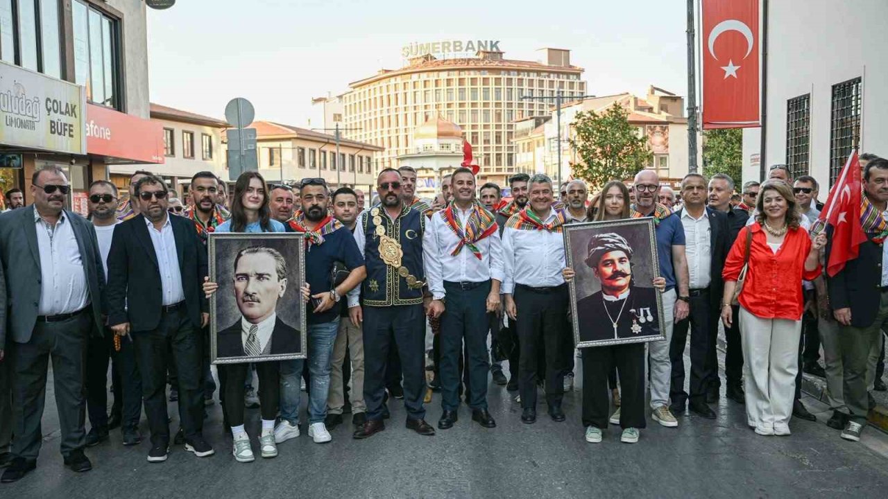 Geleneksel Kurtdereli Mehmet Pehlivan Yağlı Güreşleri’nin 1. günü kortejle sona erdi