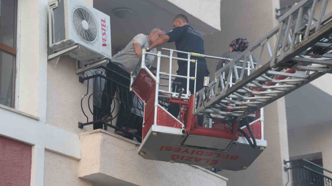 Elazığ’da binanın bodrum katında yangın: 12 kişi dumandan etkilendi, 16 kişi kurtarıldı