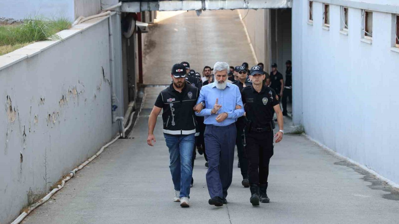 "Alparslan Kuytul Suç Örgütü" soruşturmasında Alparslan Kuytul ve eşi tutuklandı