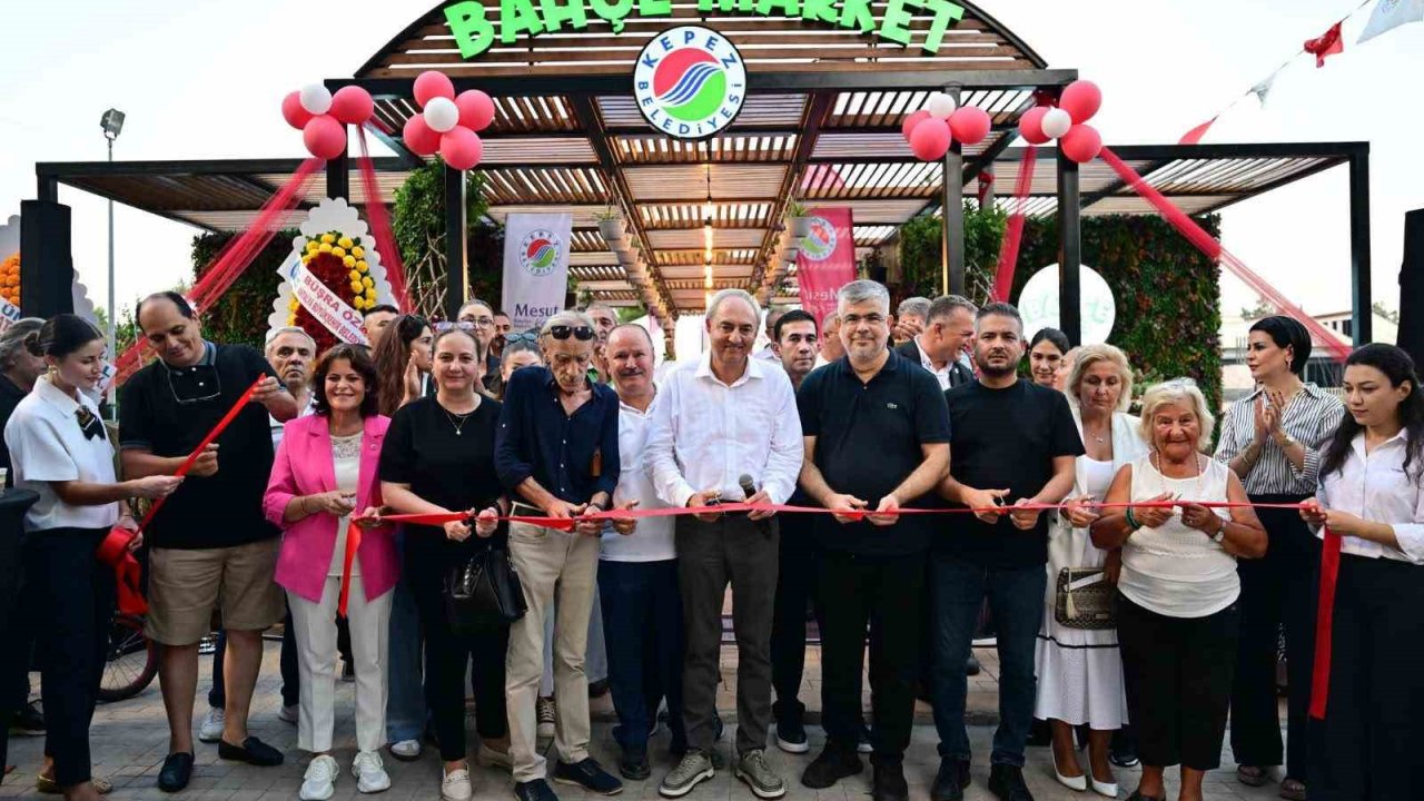 Kepez Belediyesi Bahçe Market’i Dokumapark’ta hizmete açtı