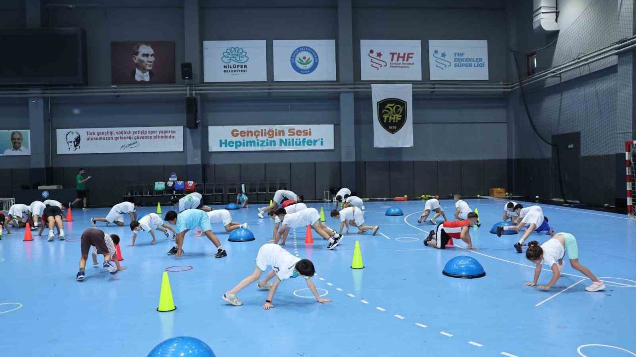 Nilüfer’de "Hentbol Akademisi" açıldı