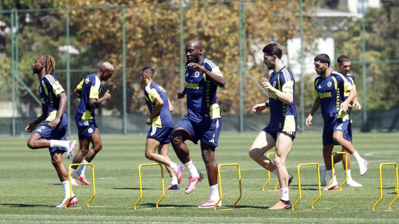 Fenerbahçe, Lyon ile oynayacağı rövanş maçı hazırlıklarına başladı