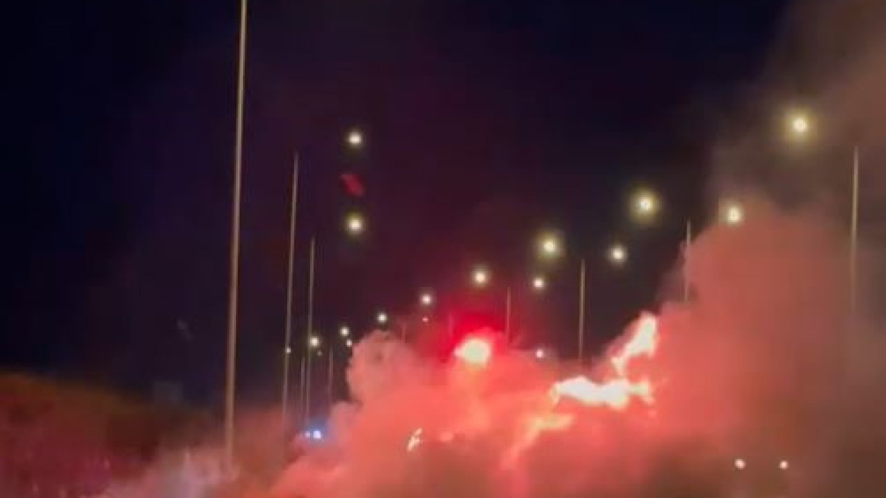 Kuzey Marmara Otoyolu’nda seyir halindeki otomobil alev alev yandı