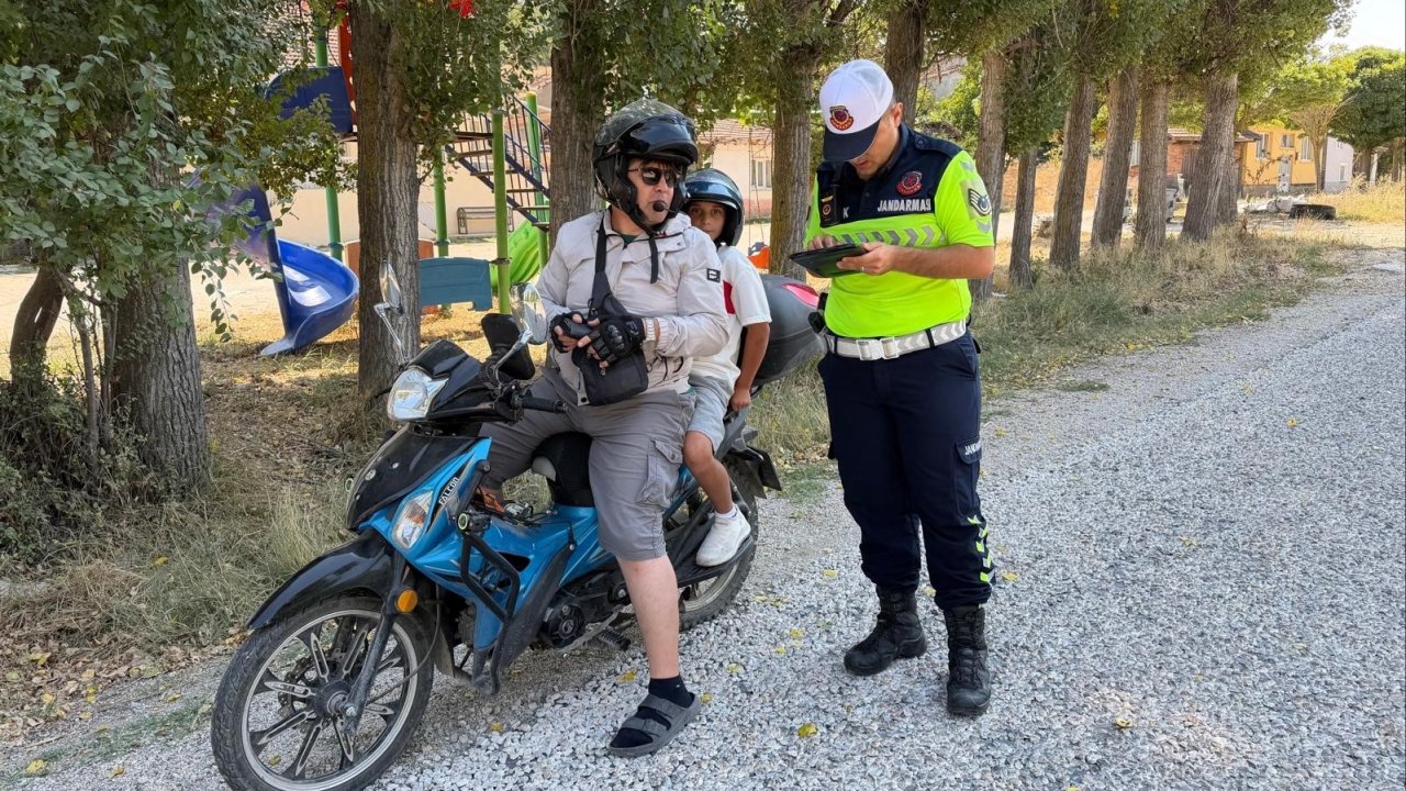 Bilecik’te motosiklet sürücülerine güvenli sürüş eğitimi
