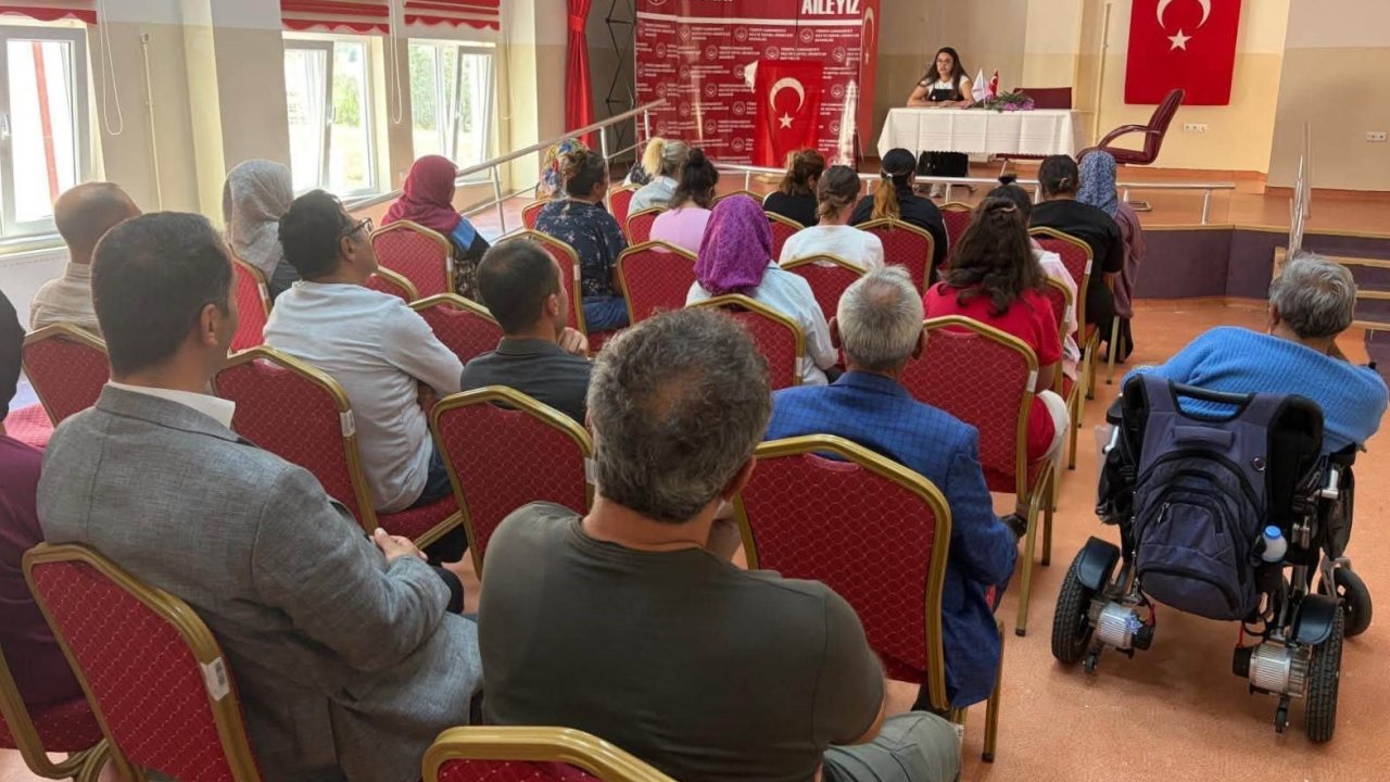 Bayburt’ta özel bireylere ve personele sağlıklı yaşam eğitimi verildi