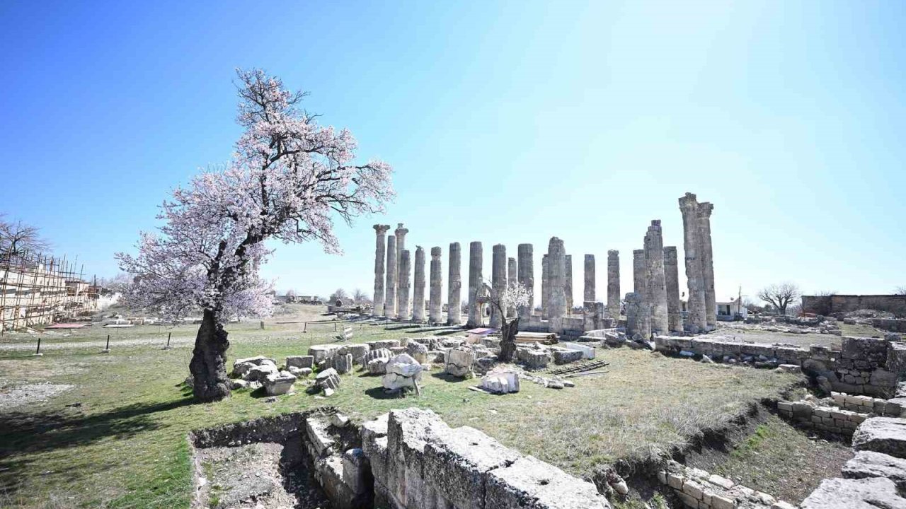 Mersin’de 2 bin 300 yıllık antik kent Arkeoköy ile canlanıyor