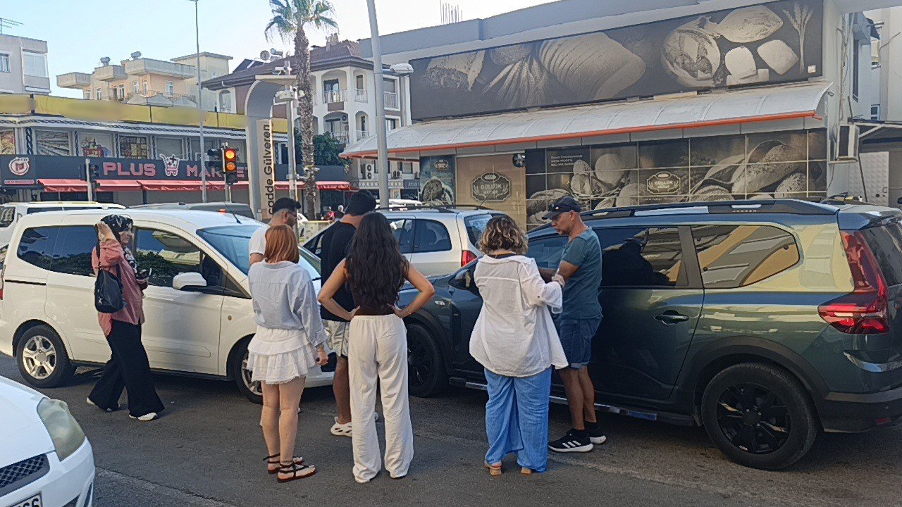 Manavgat’ta zincirleme kaza