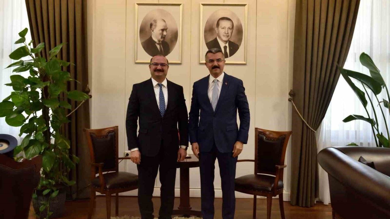 Rektör Hacımüftüoğlu’ndan MGK Genel Sekreteri Okay Memiş’e ziyaret
