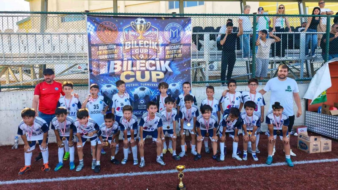 Bilecik CUP U11 Turnuvası nefes kesen müsabakalara sahne oldu