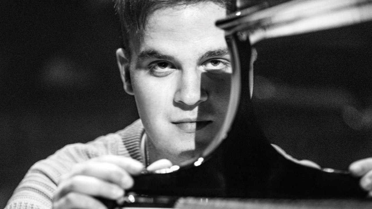 Alman piyanist LEVI.SCT, Türkiye’deki ilk konserini 28 Kasım’da verecek
