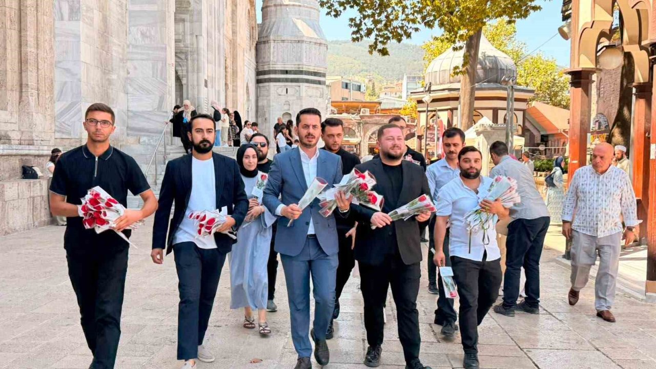 Bursa’da Ak Partili gençlerden anlamlı program