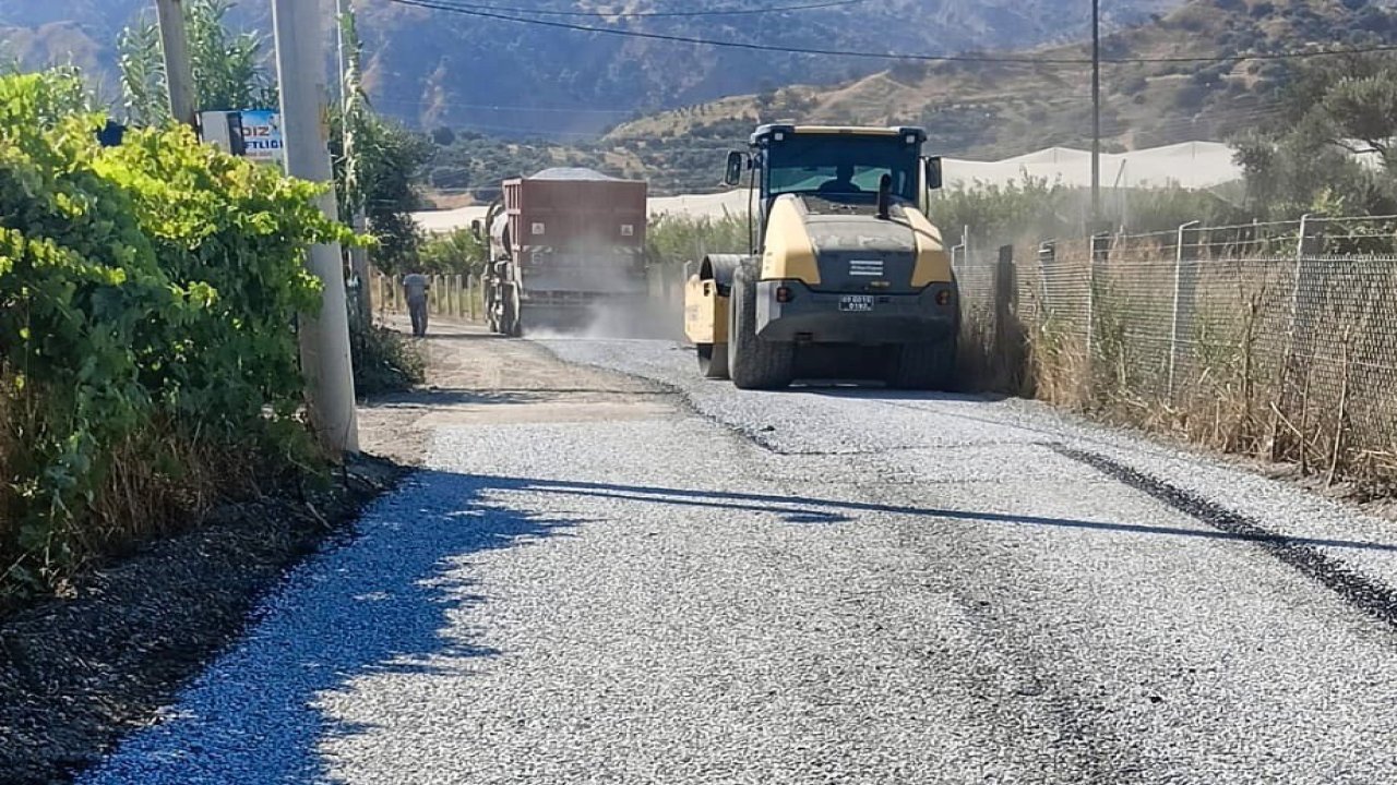 Umurlu’da asfaltlama çalışmaları devam ediyor