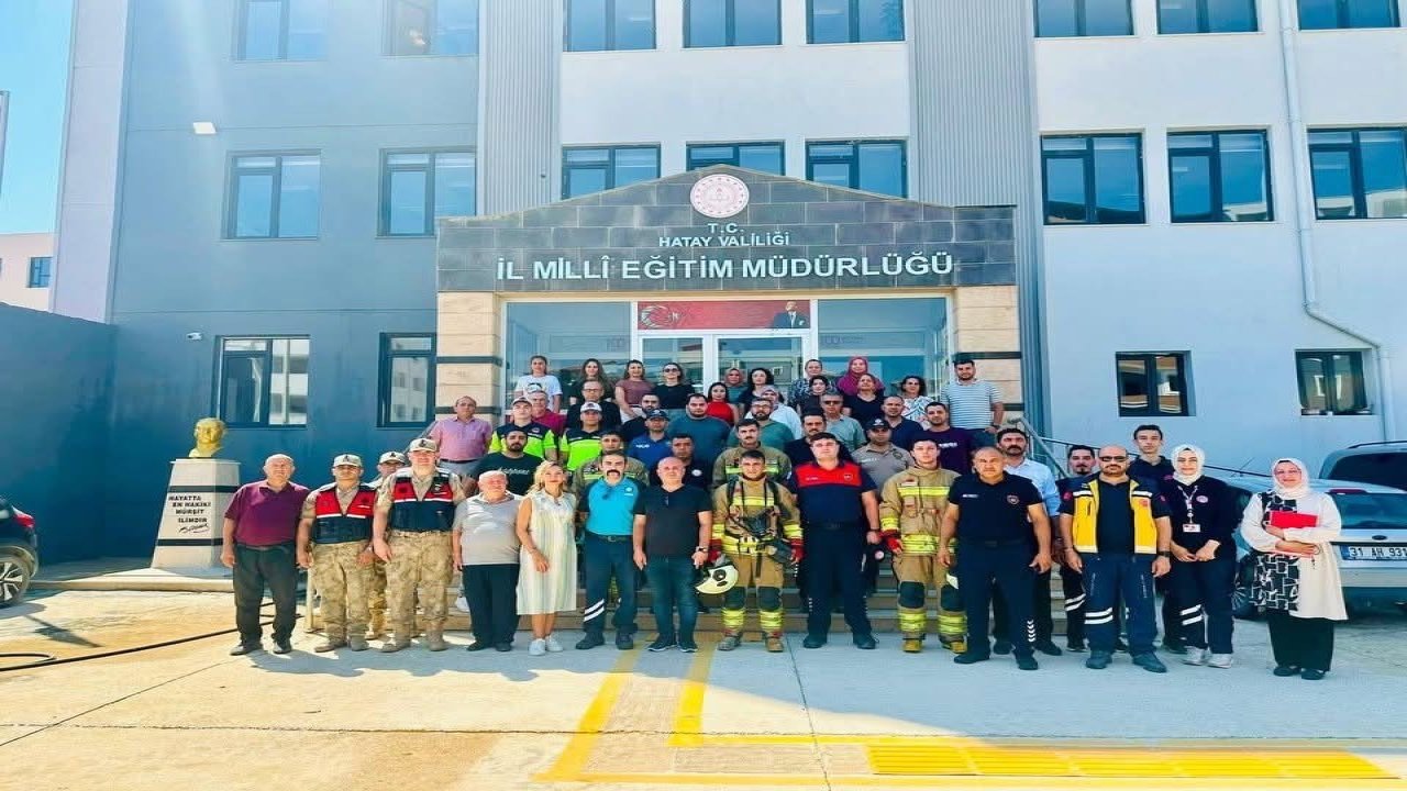 Hatay İl Milli Eğitim Müdürlüğü’nde yangın eğitimi ve tatbikat düzenlendi