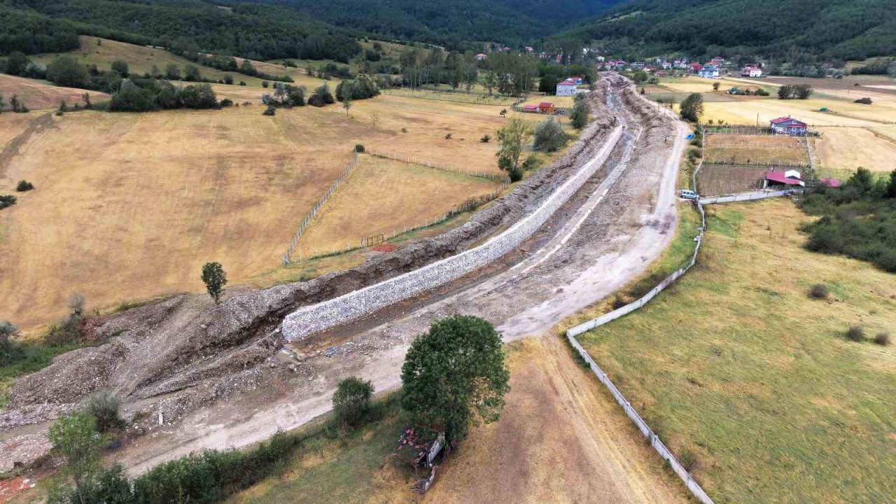 Ladik’te 8 mahalle taşkın riskine karşı korunacak
