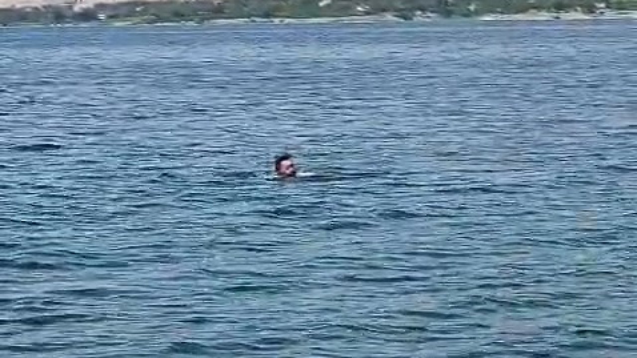 Elazığ’dan Malatya’ya yüzerek geçti