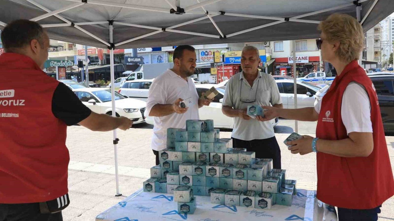 Mersin’de Mevlit Kandilinde 15 bin kandil simidi dağıtıldı
