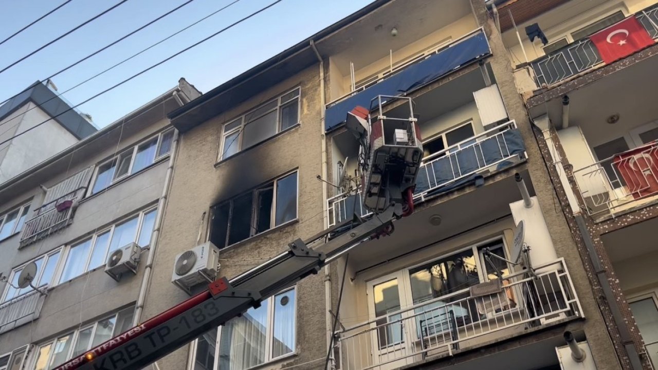 Bursa’da korkutan yangın...Mahalleli sokağa döküldü