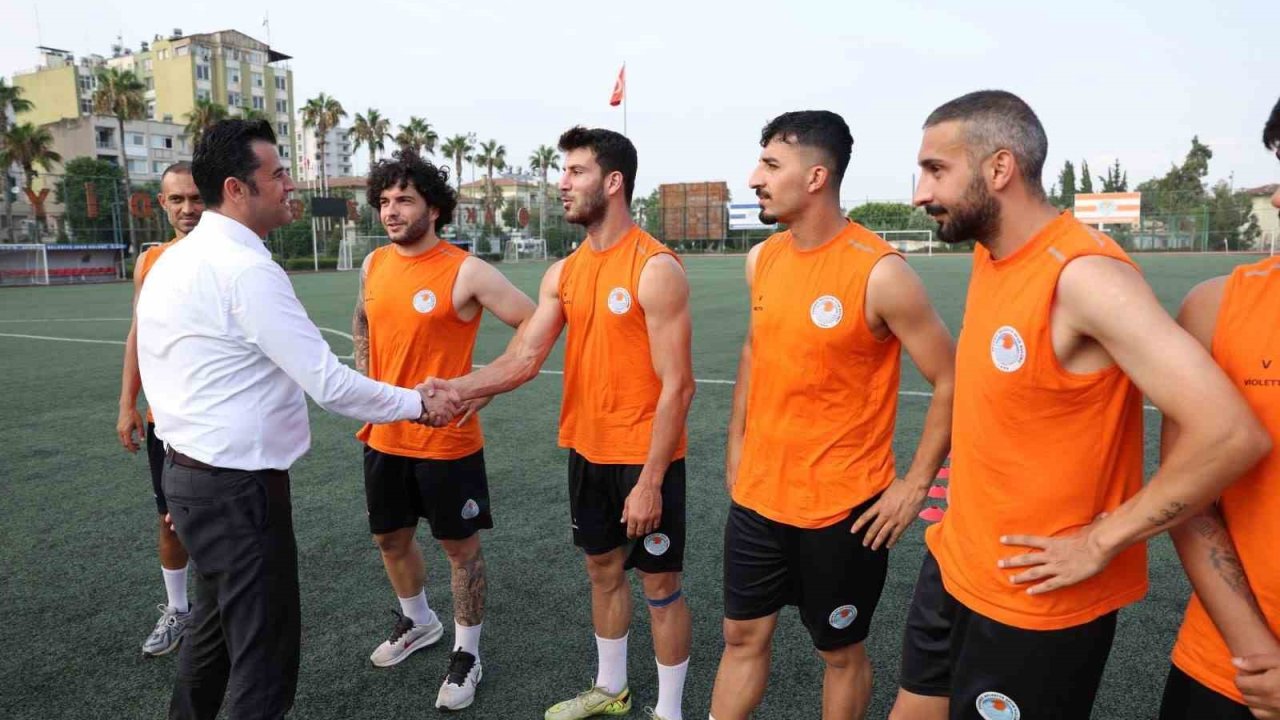 Akdeniz Belediye Spor yeni sezon öncesi moral depoladı