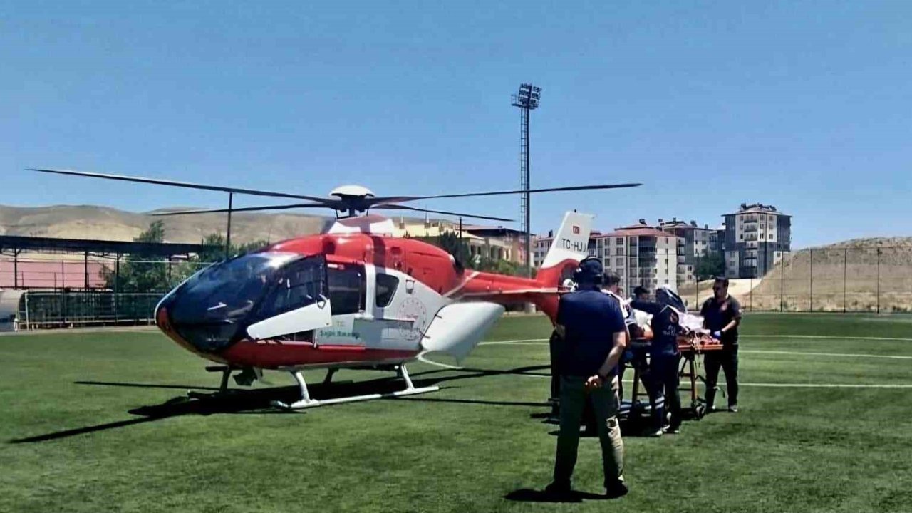 Alerjik rahatsızlığı bulunan hasta hava ambulansıyla Malatya’ya sevk edildi
