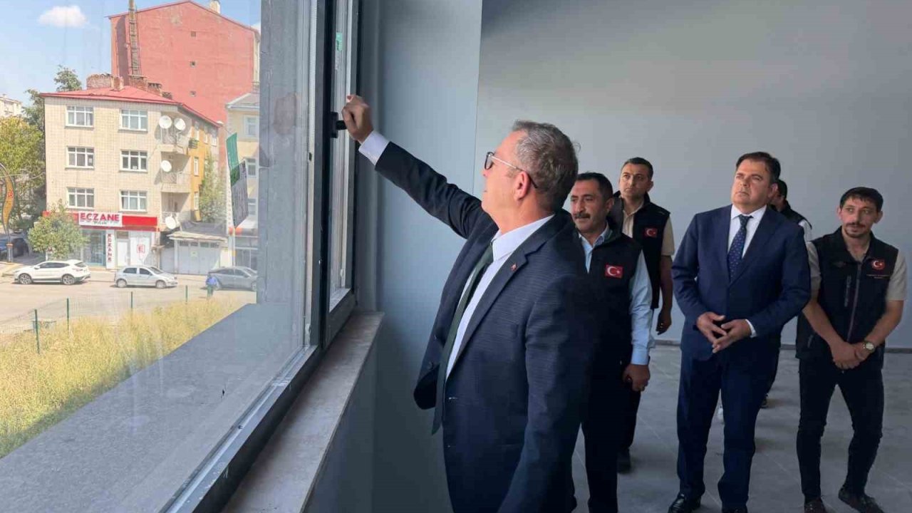 Kars’ta yeni eğitim öğretim yılı öncesi okulda son hazırlıklar