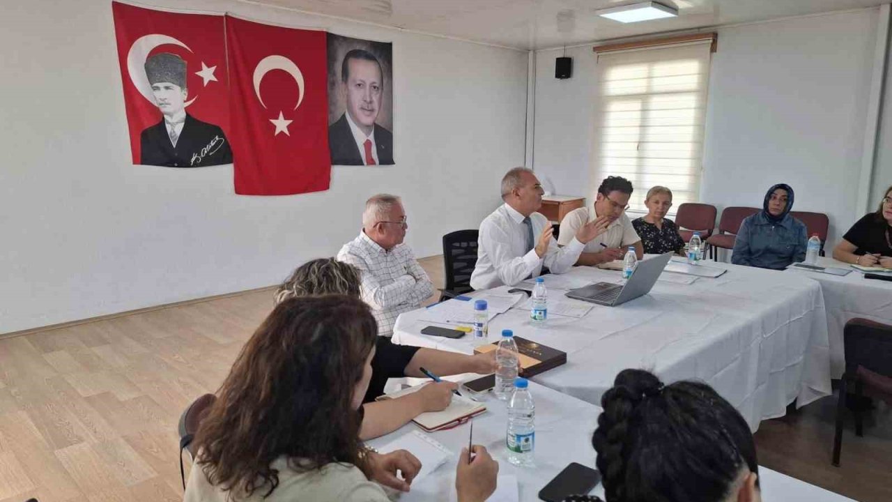 Okul müdürleri yeni eğitim yılı öncesi bir araya geldi