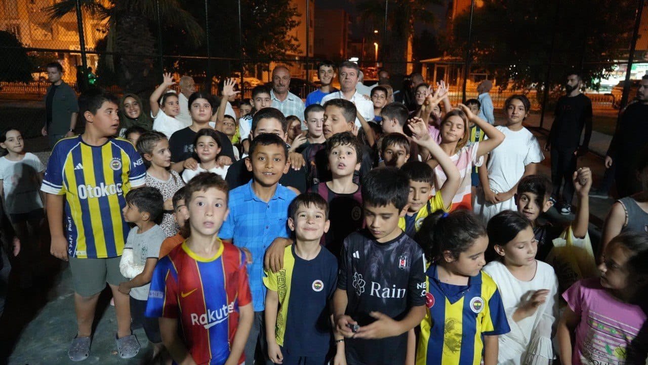 Çocukların futbol sahası hayali gerçek oldu