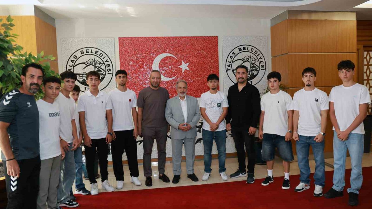Talas Sporcu Fabrikası’ndan Kayserispor’a 9 futbolcu daha