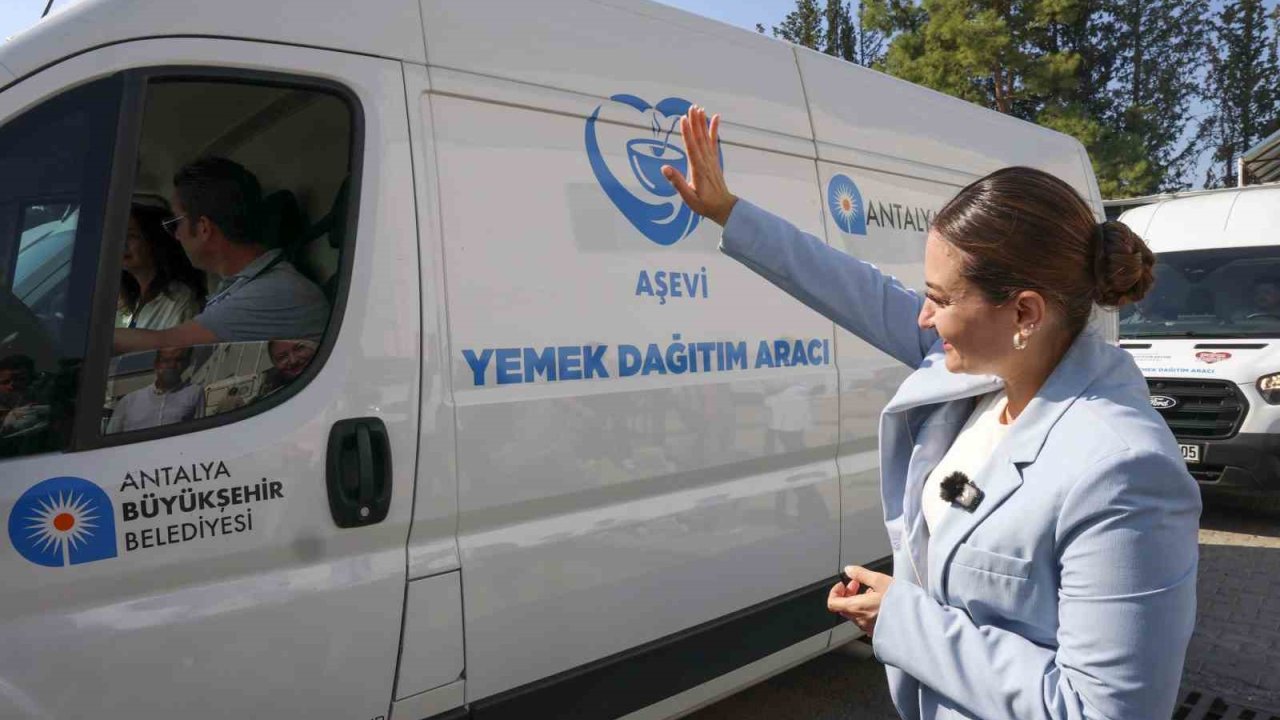 Başkan Vekili Büşra Özdemir: "Aşevimizdeki emek binlerce sofraya ulaşıyor"